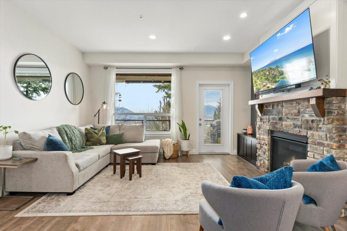 Pantry Photo of 122 6026 Lindeman Street, Chilliwack, BC