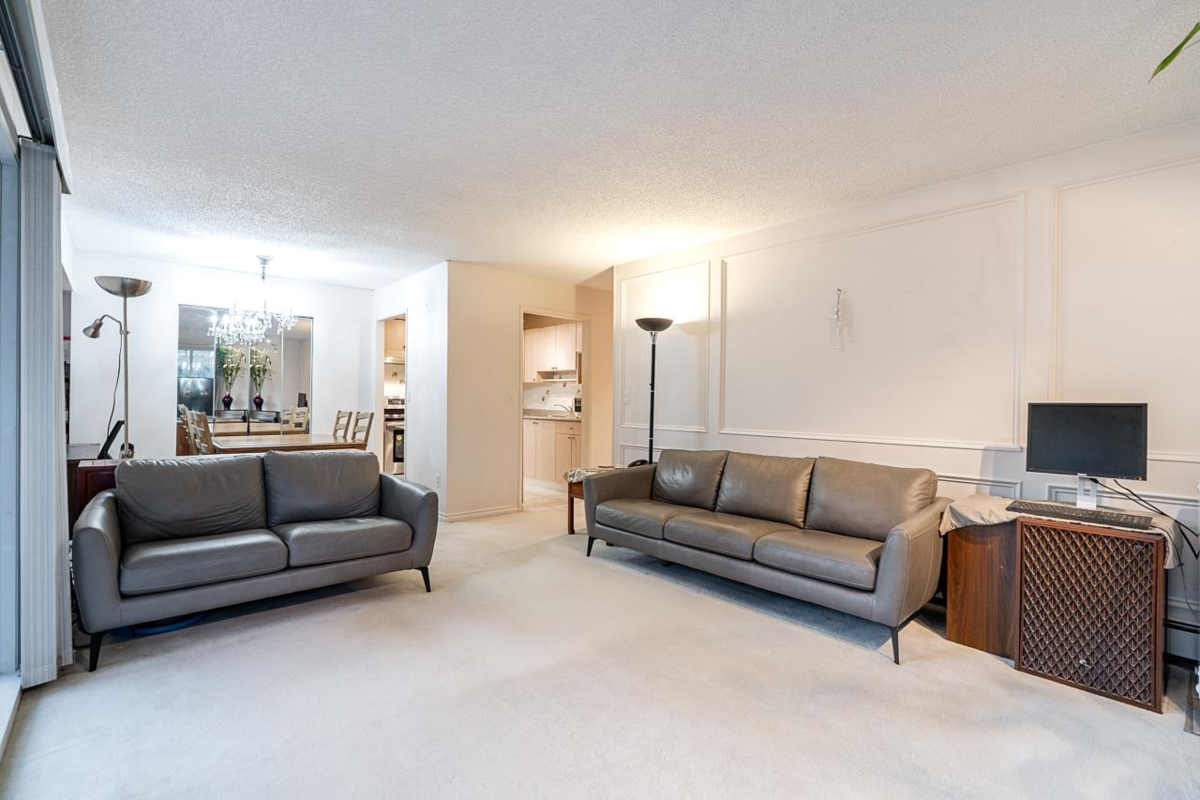 Kitchen Island Photo of 605 1405 W 15th Avenue, Vancouver, BC
