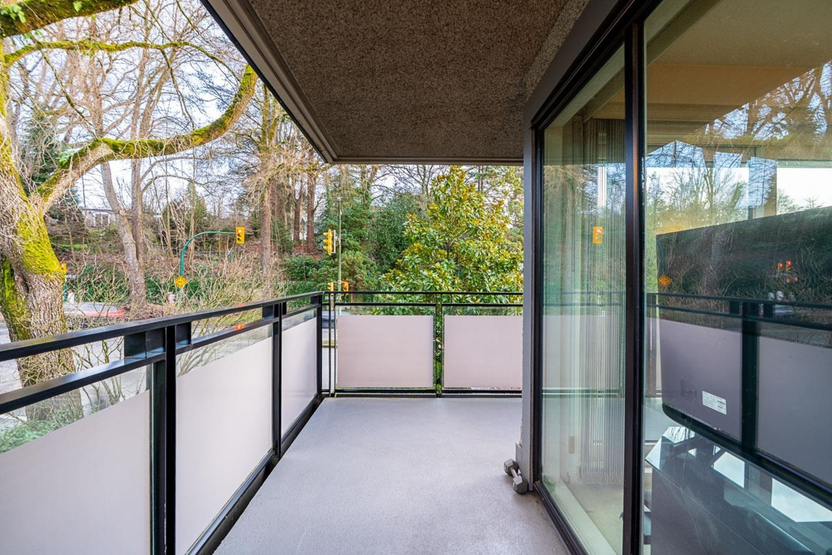 Mudroom Photo of 605 1405 W 15th Avenue, Vancouver, BC