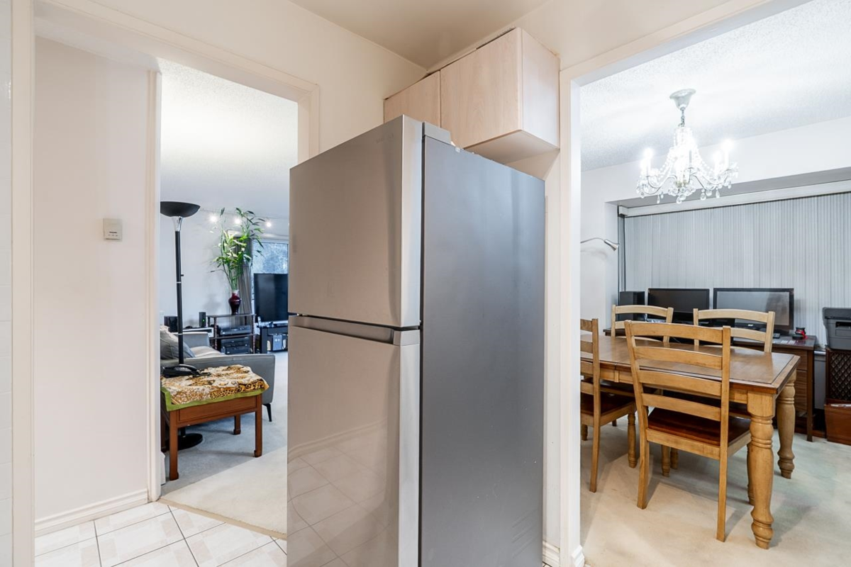 Walk-In Closet Photo of 605 1405 W 15th Avenue, Vancouver, BC