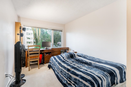 Powder Room Photo of 605 1405 W 15th Avenue, Vancouver, BC