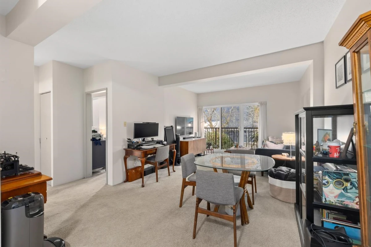 Family Room Photo of 318 1655 Nelson Street, Vancouver, BC