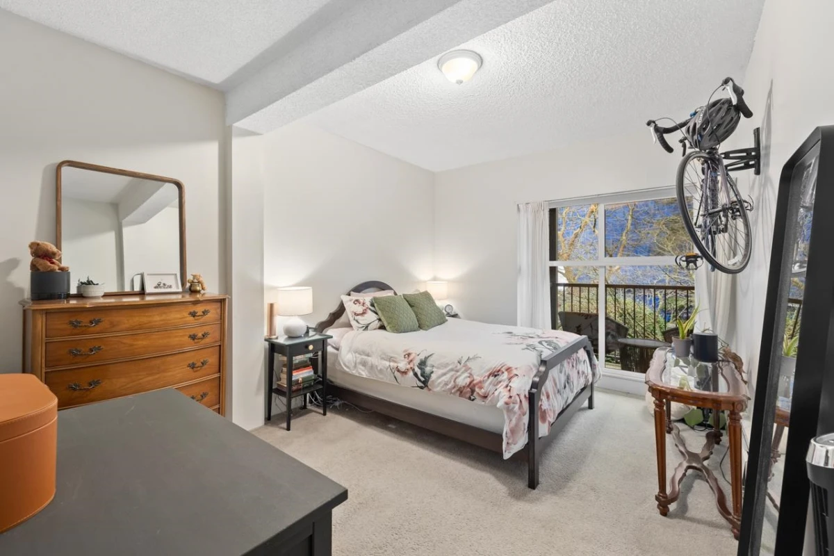 Guest Bathroom Photo of 318 1655 Nelson Street, Vancouver, BC