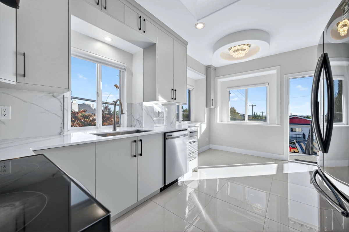 Kitchen Island Photo of 392 E 63rd Avenue, Vancouver, BC