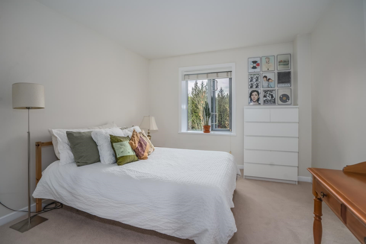 Basement Recreation Room Photo of 406 9970 148 Street, Surrey, BC