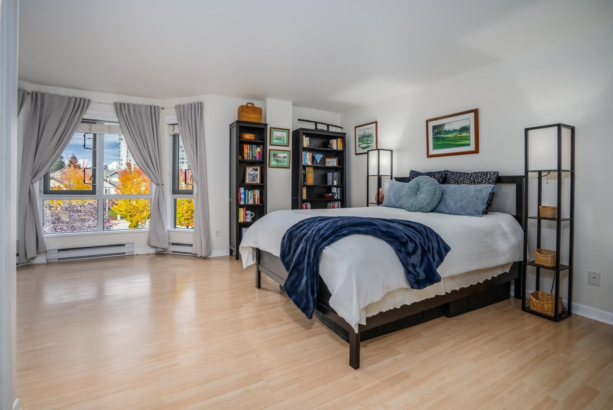 Office / Den Photo of 406 9970 148 Street, Surrey, BC