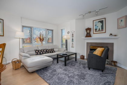 406 9970 148 Street, Surrey, BC