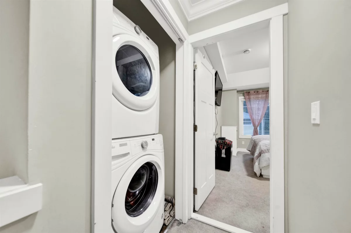 Basement Recreation Room Photo of 32 13670 62 Avenue, Surrey, BC