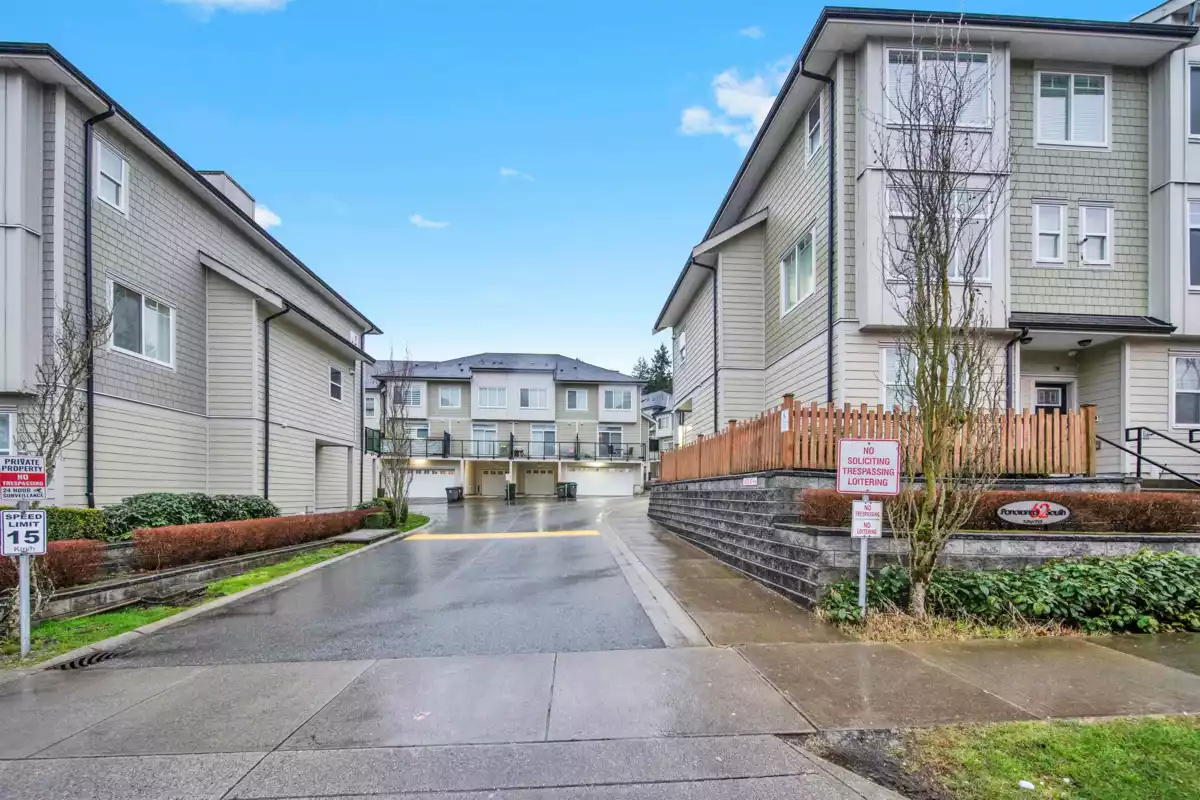 Living Room Photo of 32 13670 62 Avenue, Surrey, BC