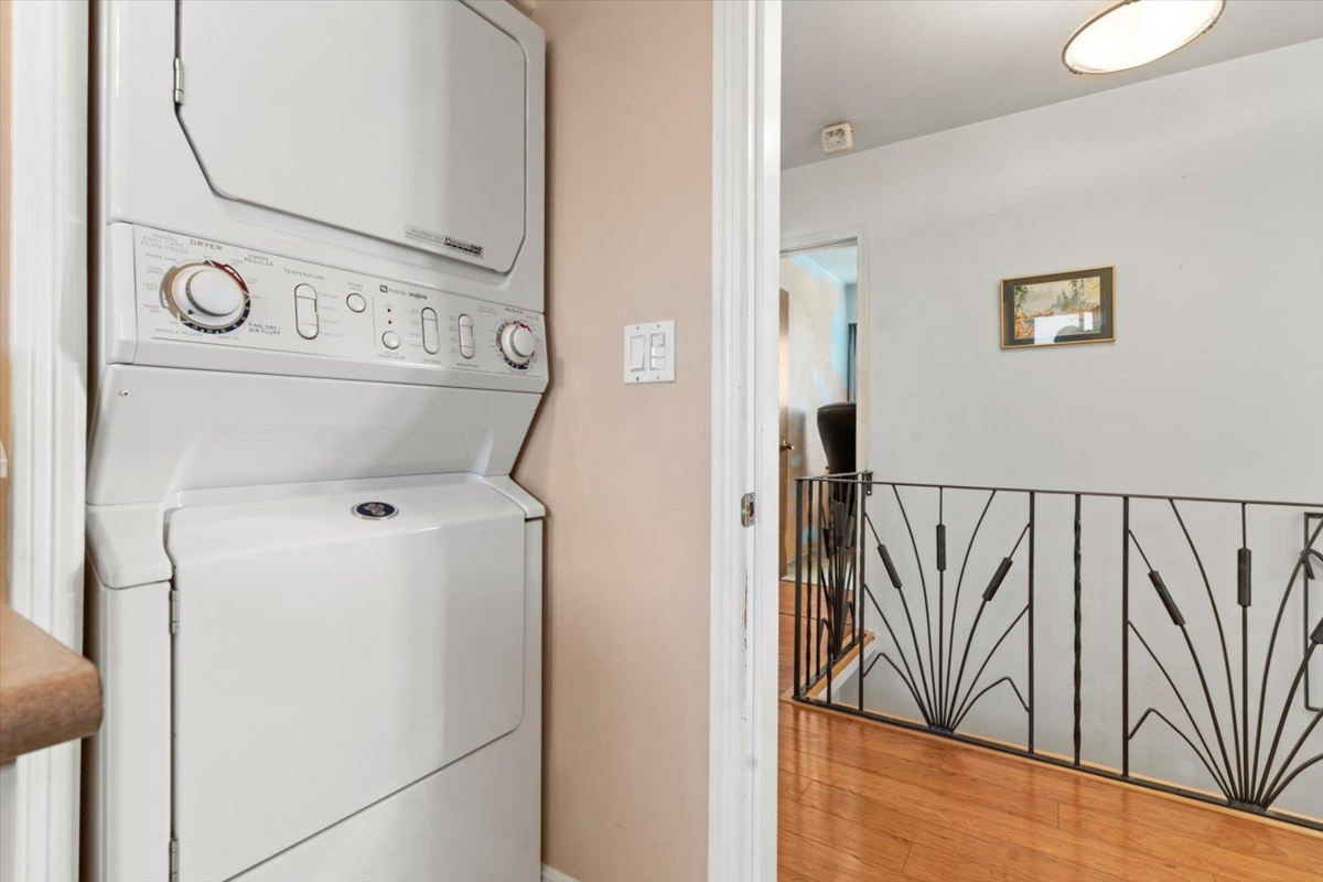 Guest Bathroom Photo of 14983 Canary Drive, Surrey, BC