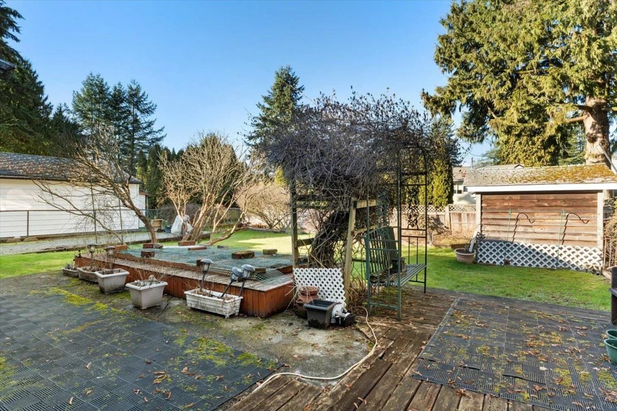 Staircase Photo of 14983 Canary Drive, Surrey, BC