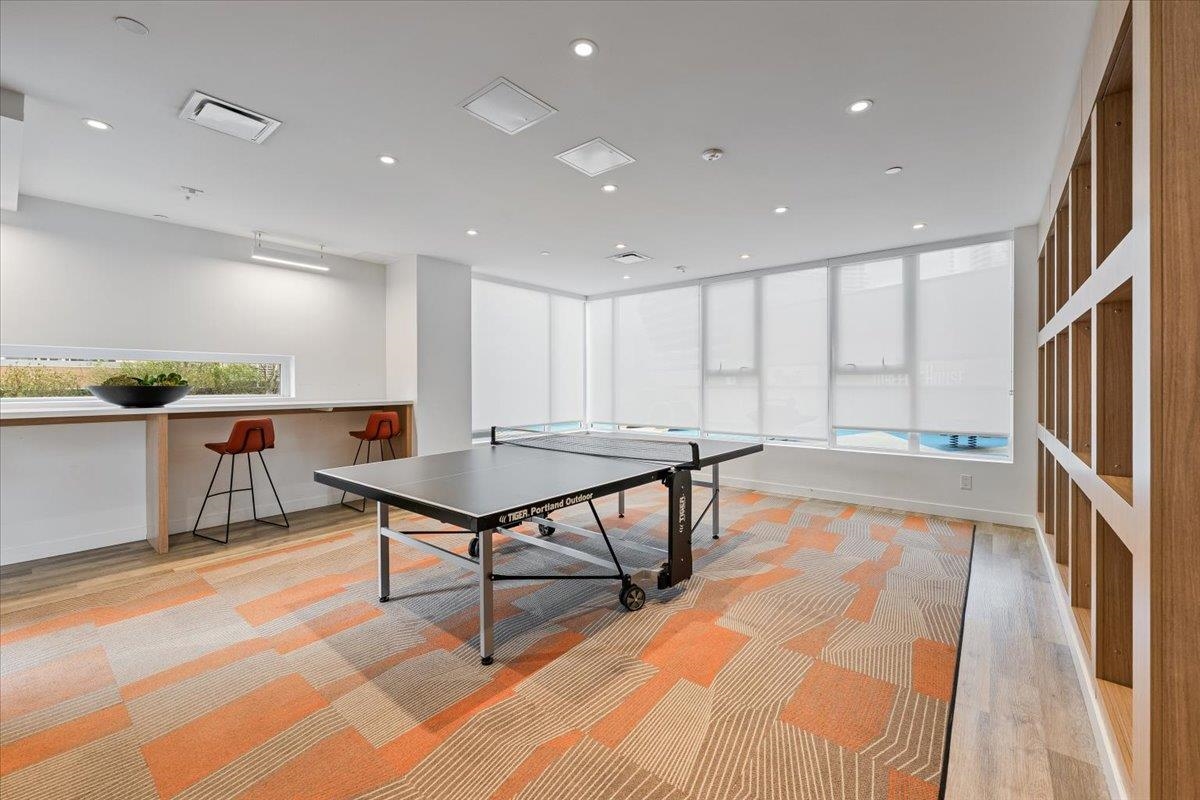 Entry Foyer Photo of 1005 13655 Fraser Highway, Surrey, BC