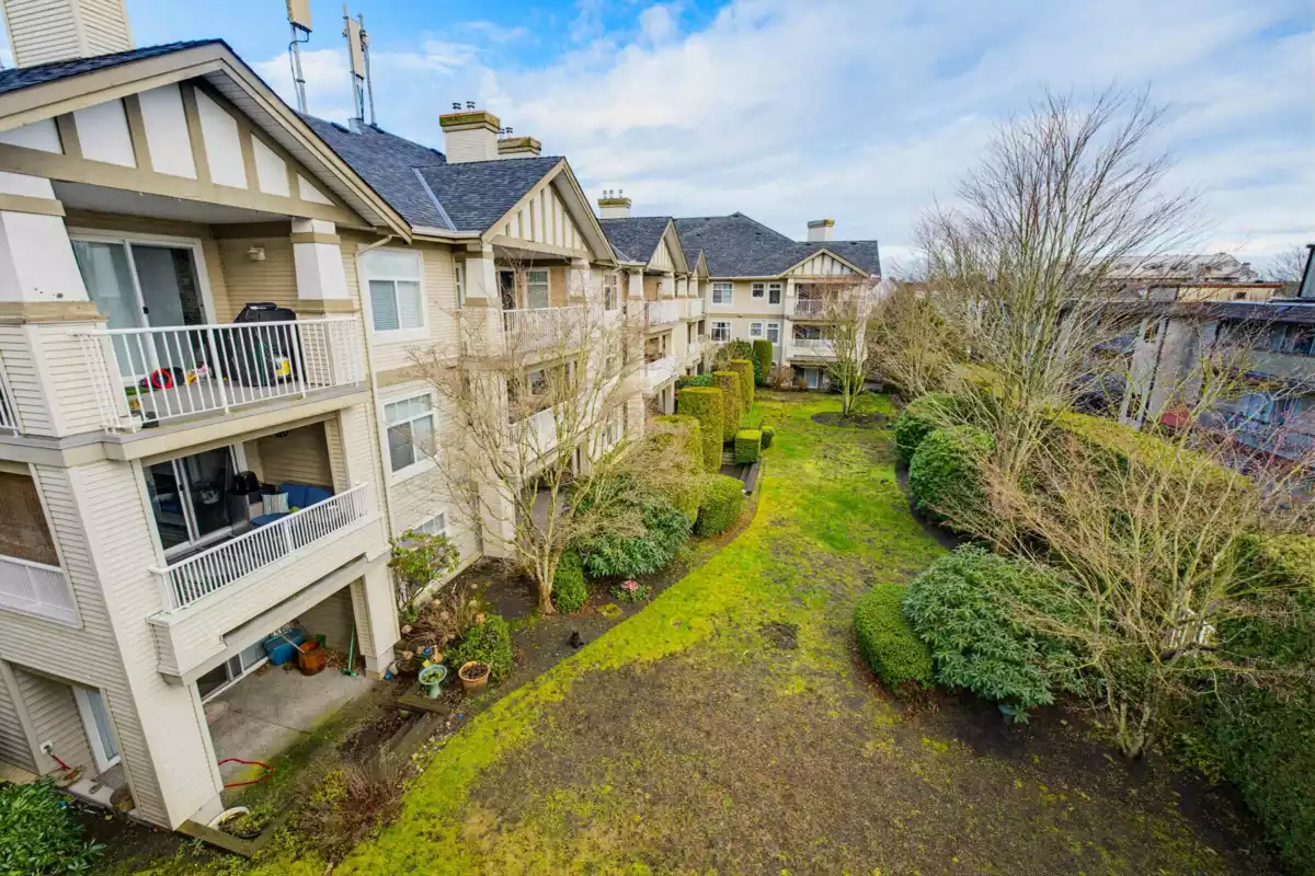 Backyard Photo of 314 4770 52a Street, Delta, BC