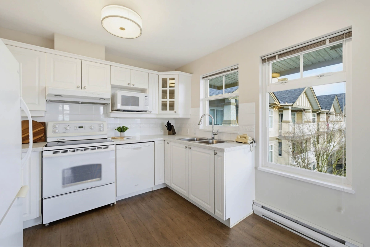 Breakfast Nook Photo of 314 4770 52a Street, Delta, BC