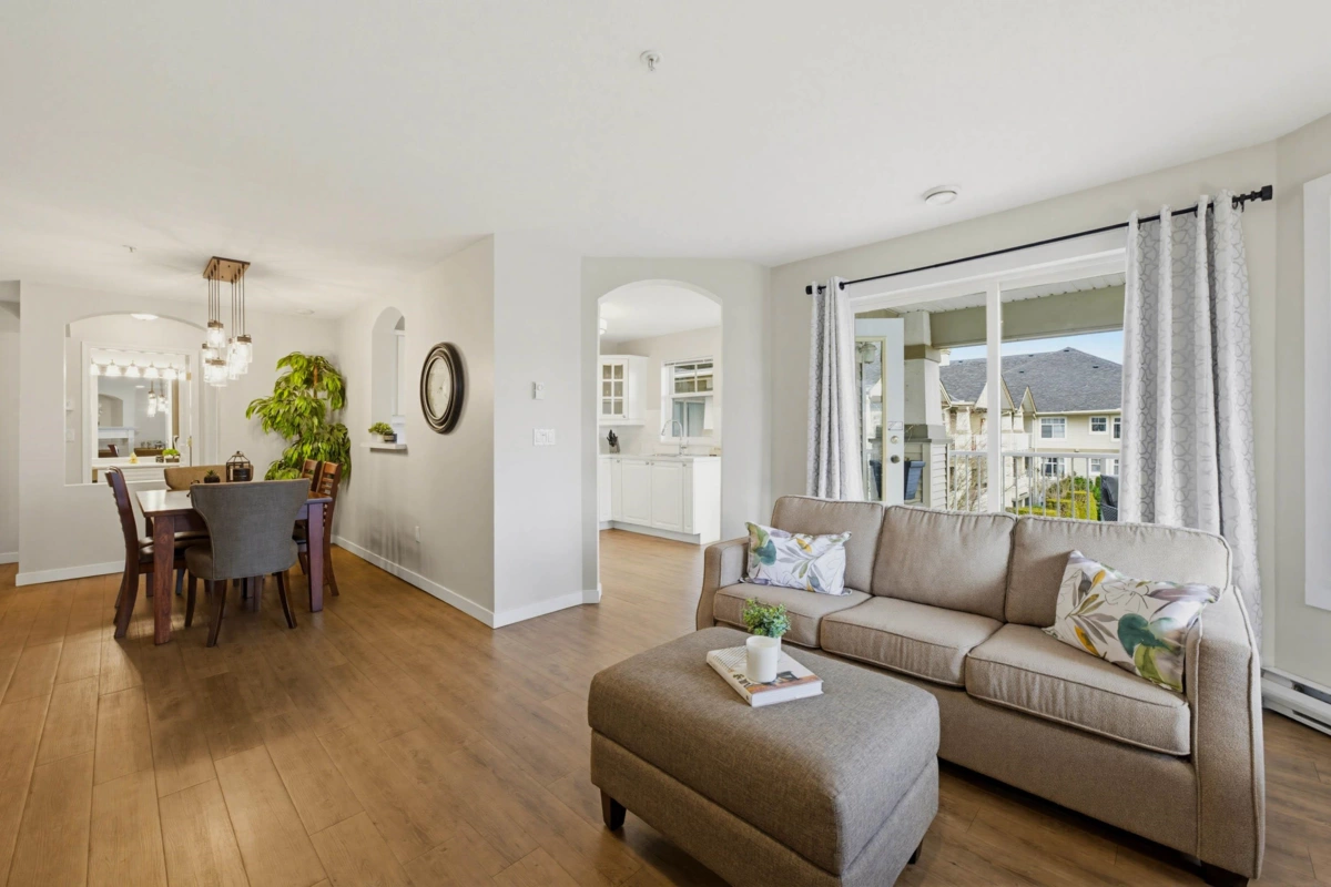 Dining Area Photo of 314 4770 52a Street, Delta, BC