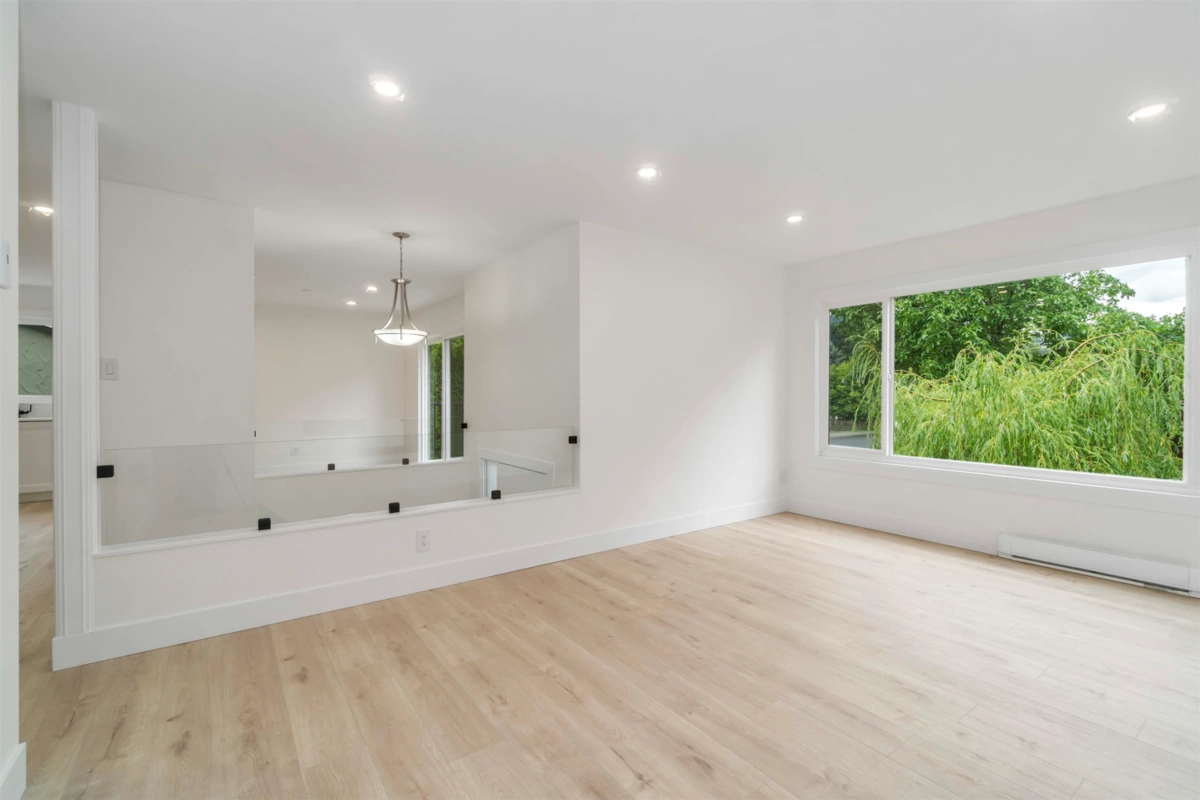 Kitchen Island Photo of 3228 Salt Spring Avenue, Coquitlam, BC