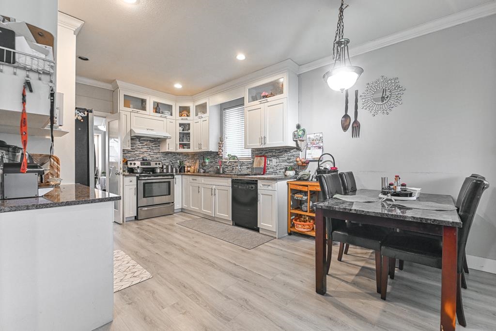 Breakfast Nook Photo of 30482 Northridge Way, Abbotsford, BC