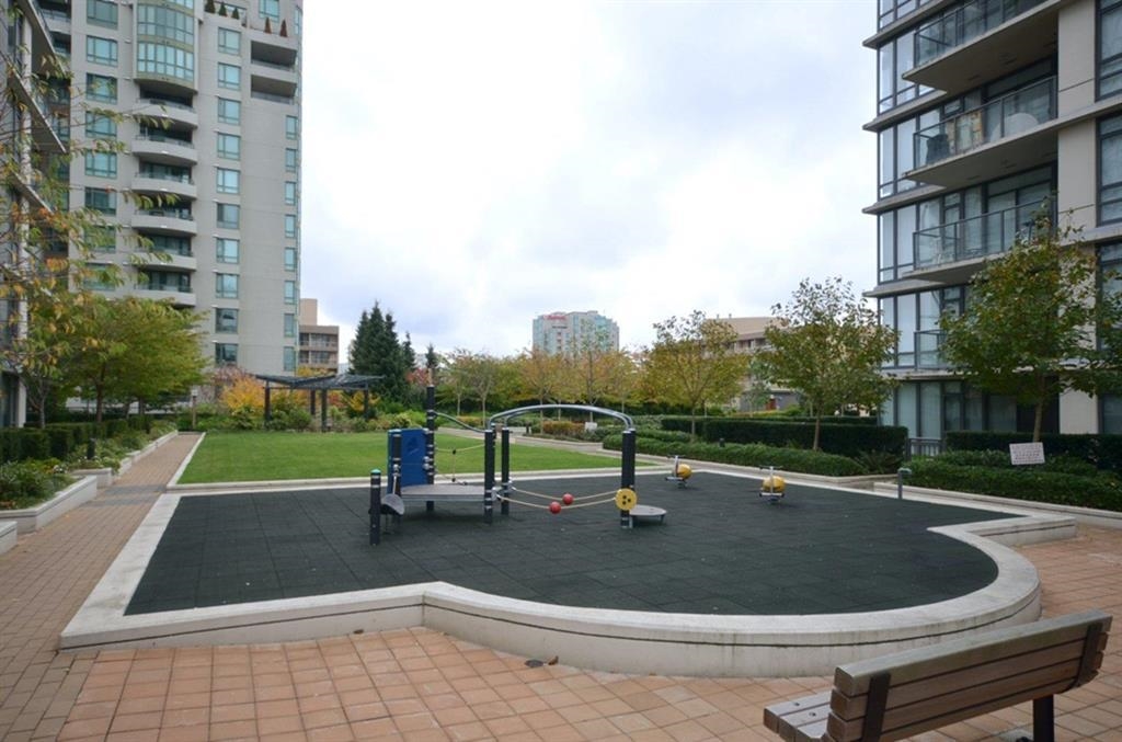 Backyard Photo of 301 7362 Elmbridge Way, Richmond, BC