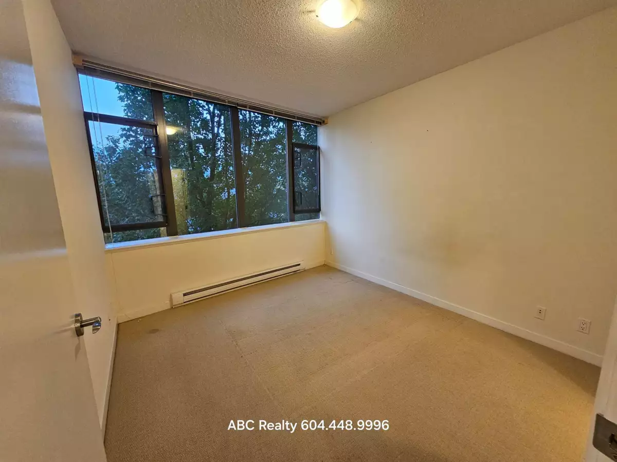 Kitchen Photo of 301 7362 Elmbridge Way, Richmond, BC