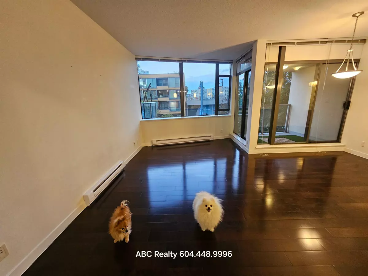 Living Room Photo of 301 7362 Elmbridge Way, Richmond, BC