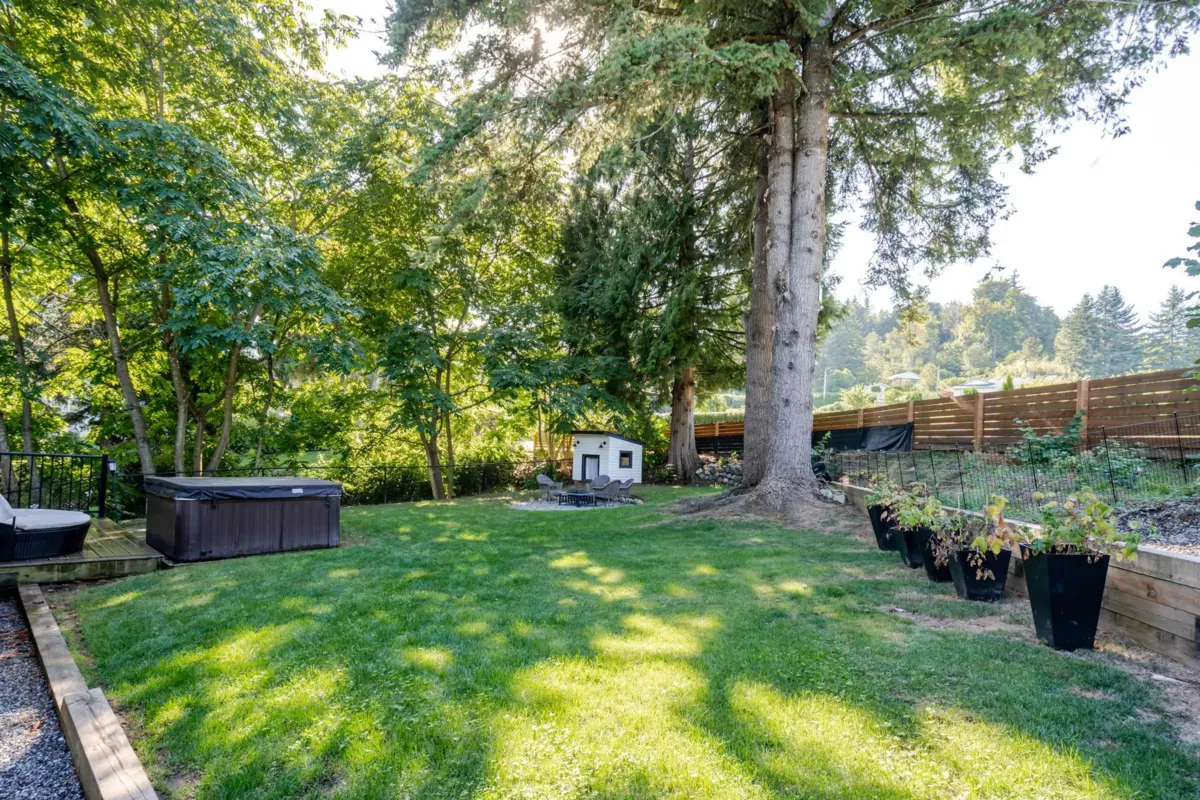 Garage Interior Photo of 8528 Dunn Street, Mission, BC