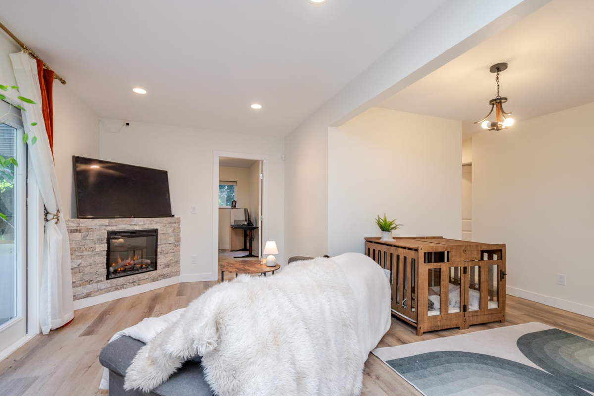 Living Room Photo of 8528 Dunn Street, Mission, BC