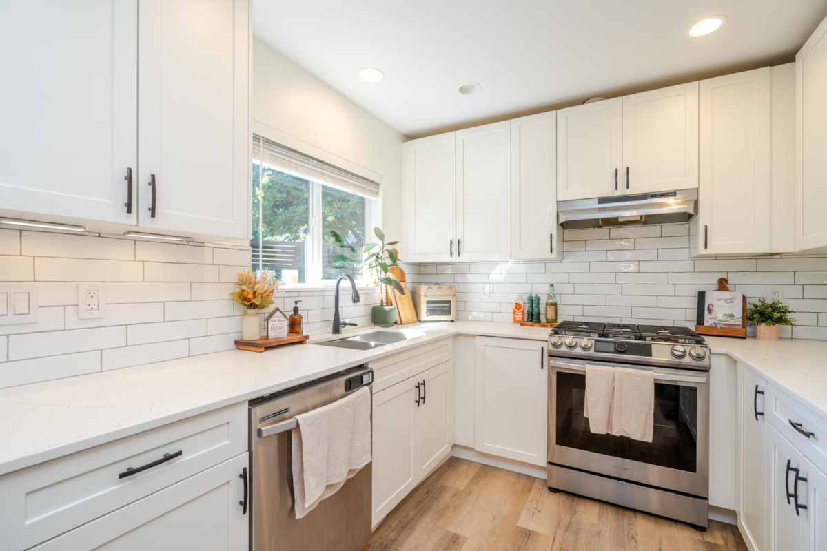 Pantry Photo of 8528 Dunn Street, Mission, BC