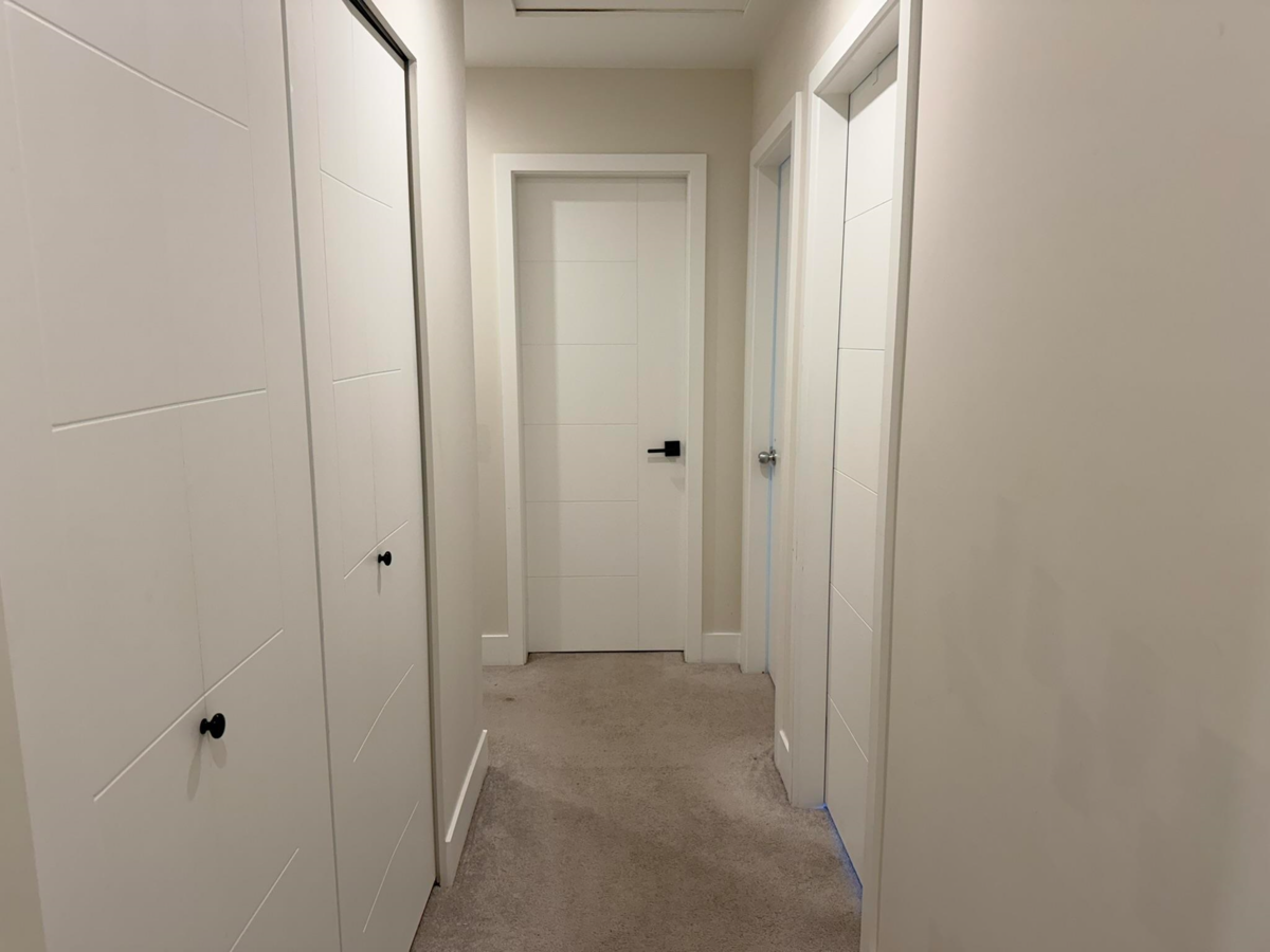 Entry Foyer Photo of 26 2033 Mckenzie Road, Abbotsford, BC