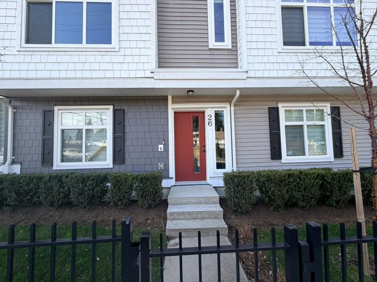 Kitchen Island Photo of 26 2033 Mckenzie Road, Abbotsford, BC