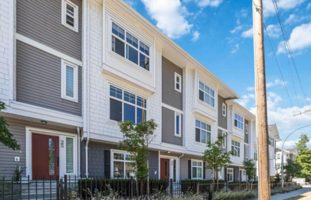 Front exterior of 26 2033 Mckenzie Road, Abbotsford, BC