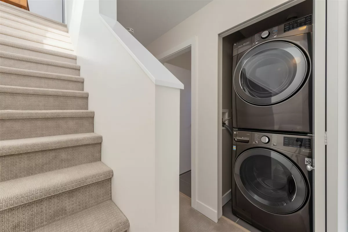 Entry Foyer Photo of 35 15588 32 Avenue, Surrey, BC