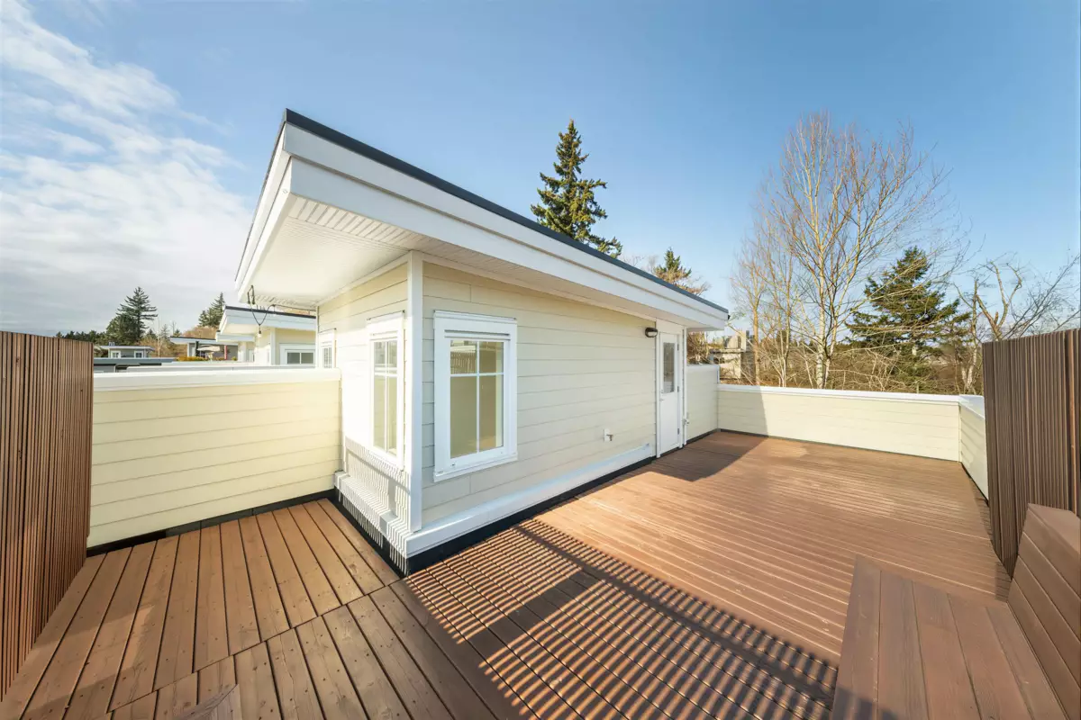 Outdoor Deck Photo of 35 15588 32 Avenue, Surrey, BC
