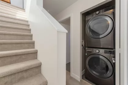 Entry Foyer Photo of 35 15588 32 Avenue, Surrey, BC
