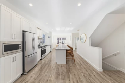 Kitchen Photo of 35 15588 32 Avenue, Surrey, BC