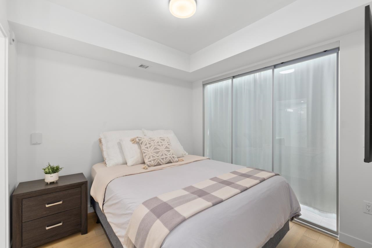 Guest Bathroom Photo of 306 209 E 20th Avenue, Vancouver, BC