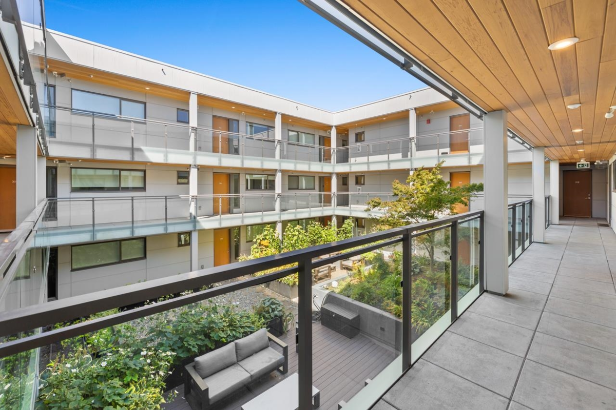 Kitchen Photo of 306 209 E 20th Avenue, Vancouver, BC