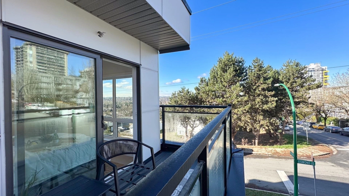 Mudroom Photo of 3 3800 Pender Street, Burnaby, BC