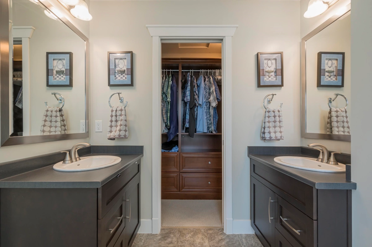 Garage Interior Photo of 16364 60a Avenue, Surrey, BC