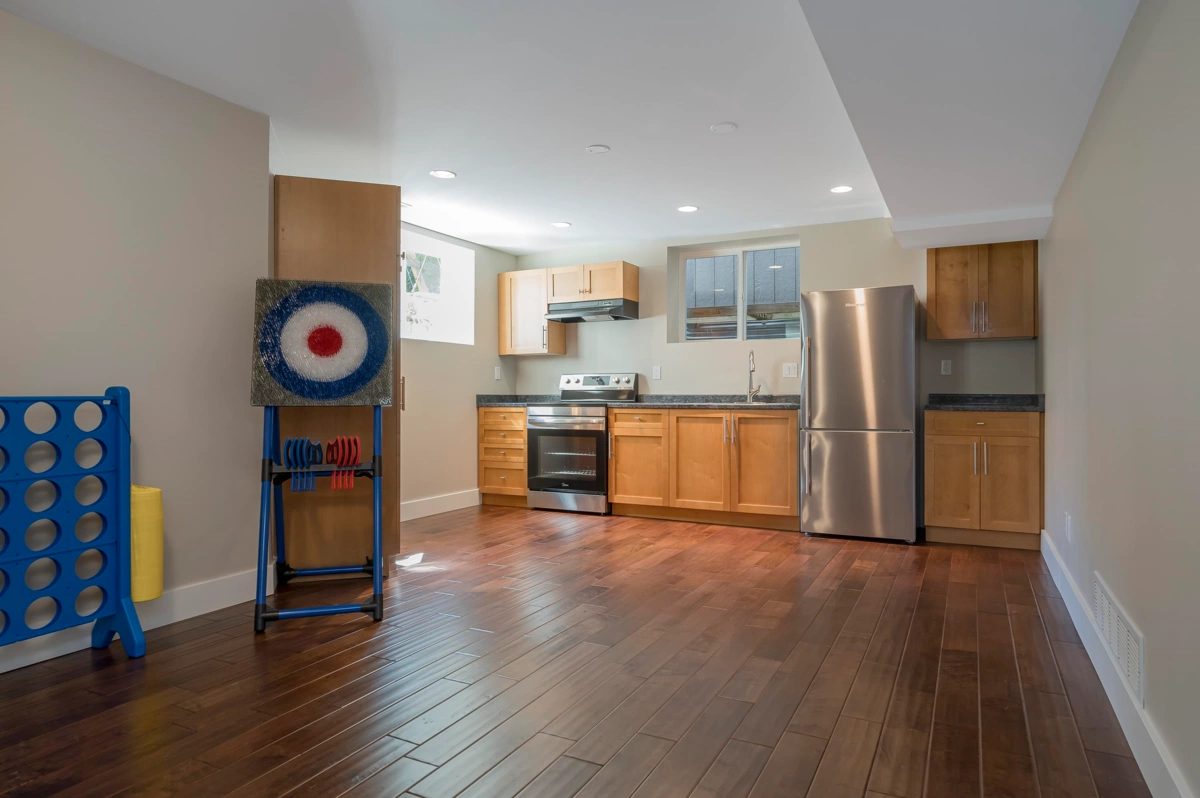 Hot Tub / Spa Photo of 16364 60a Avenue, Surrey, BC