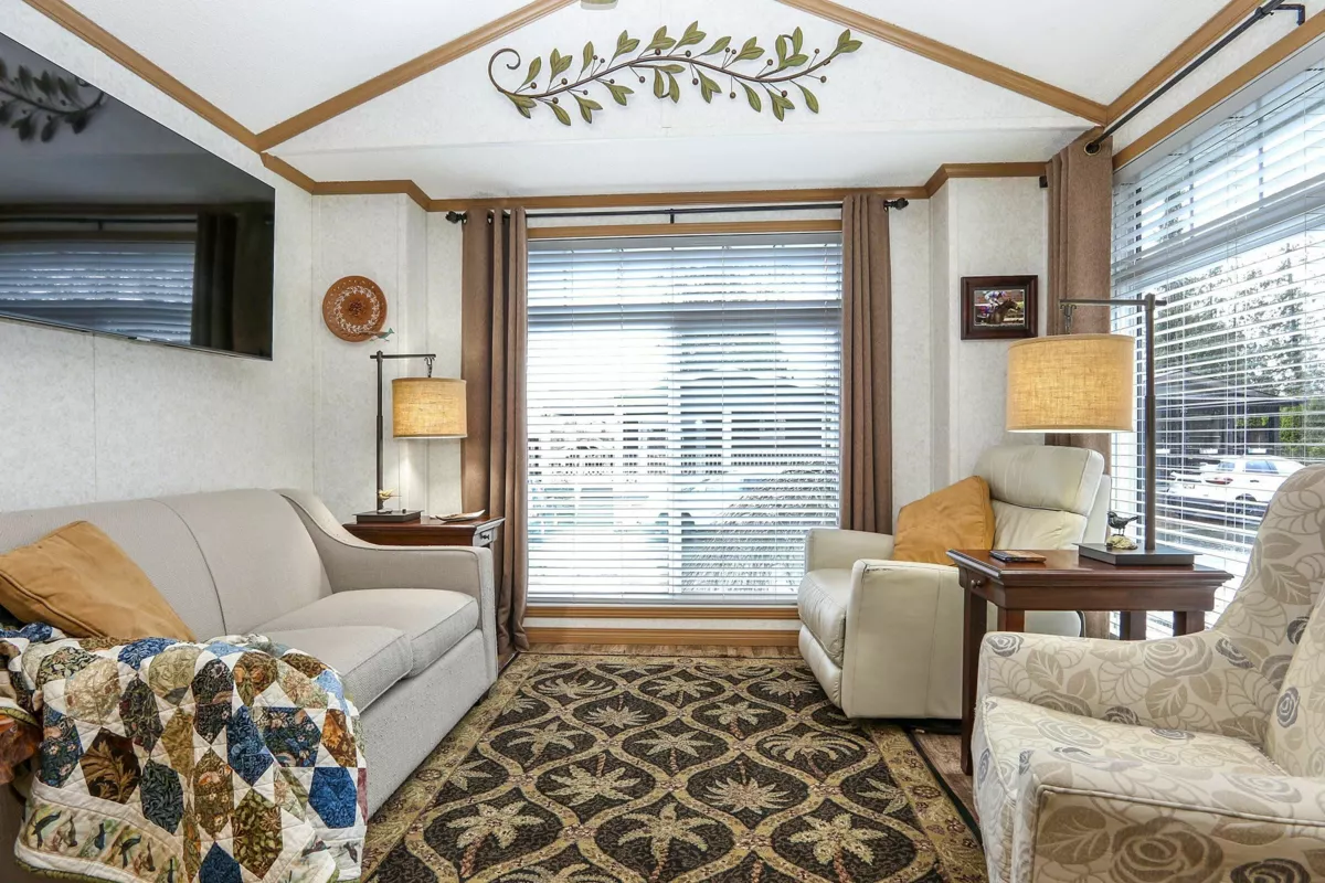 Living Room Photo of 13 53480 Bridal Falls Road, Rosedale, BC