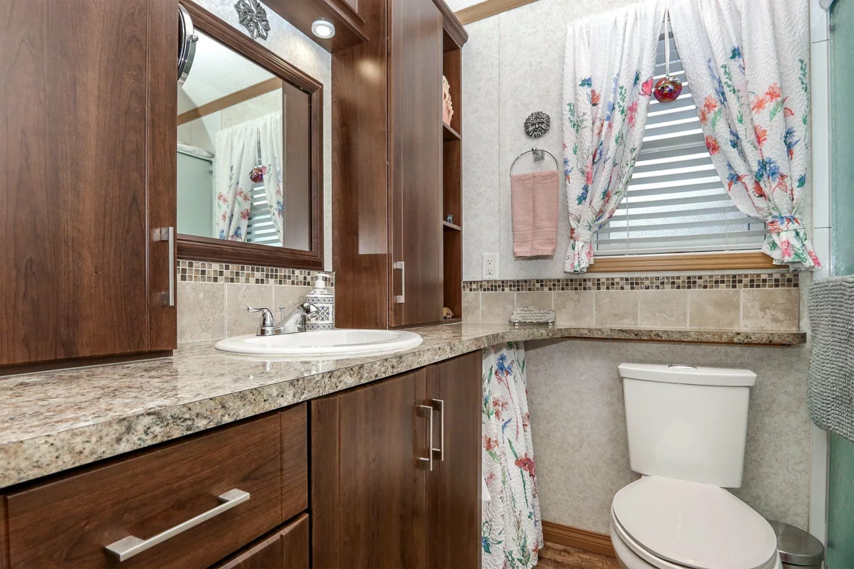 Primary Bathroom Photo of 13 53480 Bridal Falls Road, Rosedale, BC