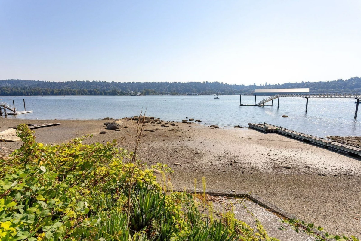 Basement Recreation Room Photo of 668 Alderside Road, Port Moody, BC