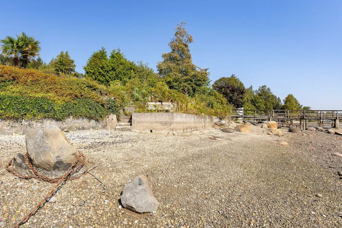 Laundry Room Photo of 668 Alderside Road, Port Moody, BC