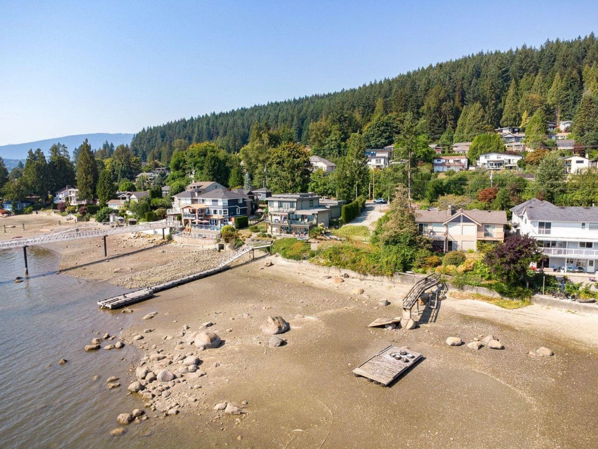 Living Room Photo of 668 Alderside Road, Port Moody, BC