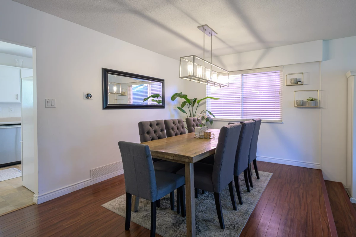 Guest Bathroom Photo of 1345 53a Street, Delta, BC