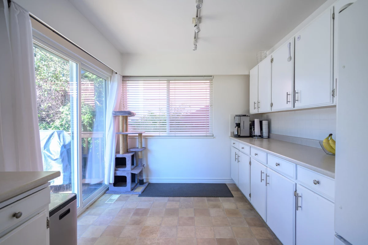 Mudroom Photo of 1345 53a Street, Delta, BC