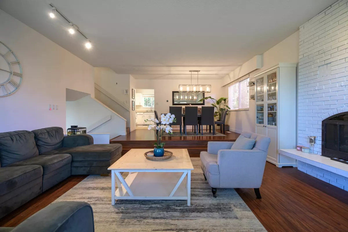 Primary Bathroom Photo of 1345 53a Street, Delta, BC