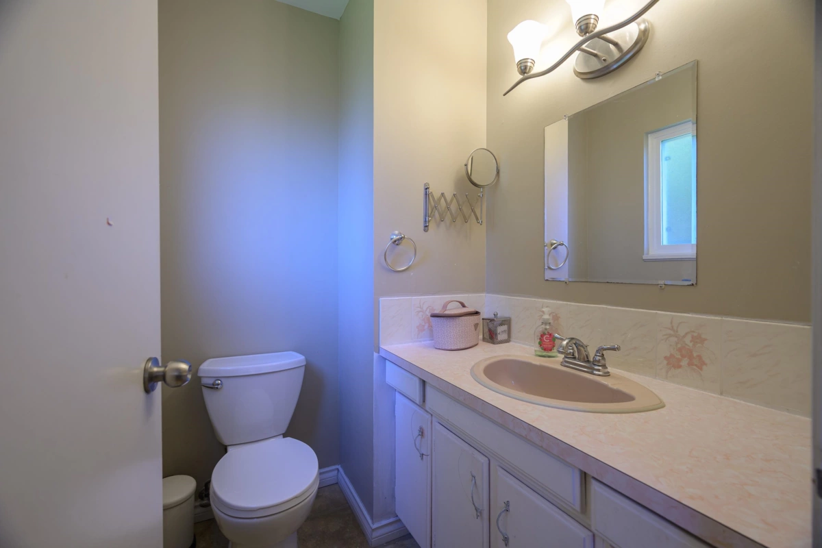 Staircase Photo of 1345 53a Street, Delta, BC