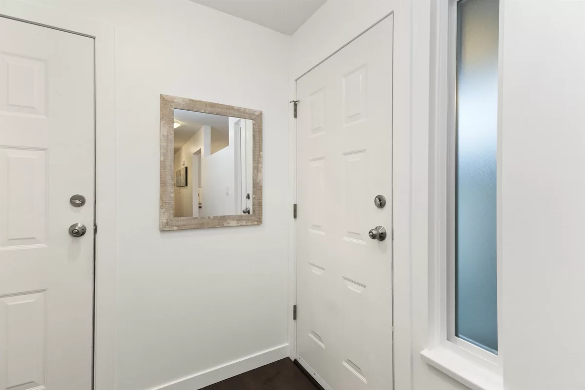 Entry Foyer Photo of 47 36060 Old Yale Road, Abbotsford, BC