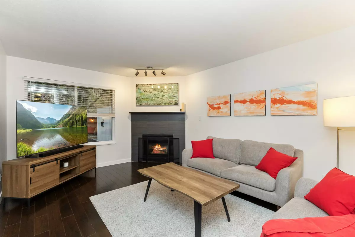 Walk-In Closet Photo of 47 36060 Old Yale Road, Abbotsford, BC